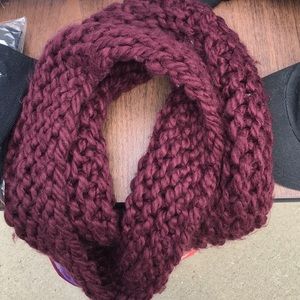 Hollister infinity scarf